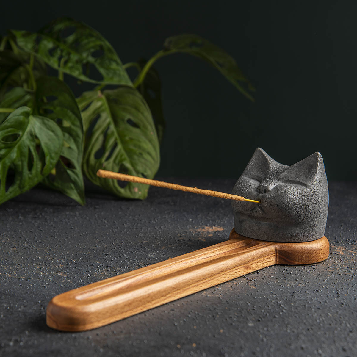 Handmade Moon Face Backflow Incense Burner & Cat Holder – Zen Aromatherapy Decor