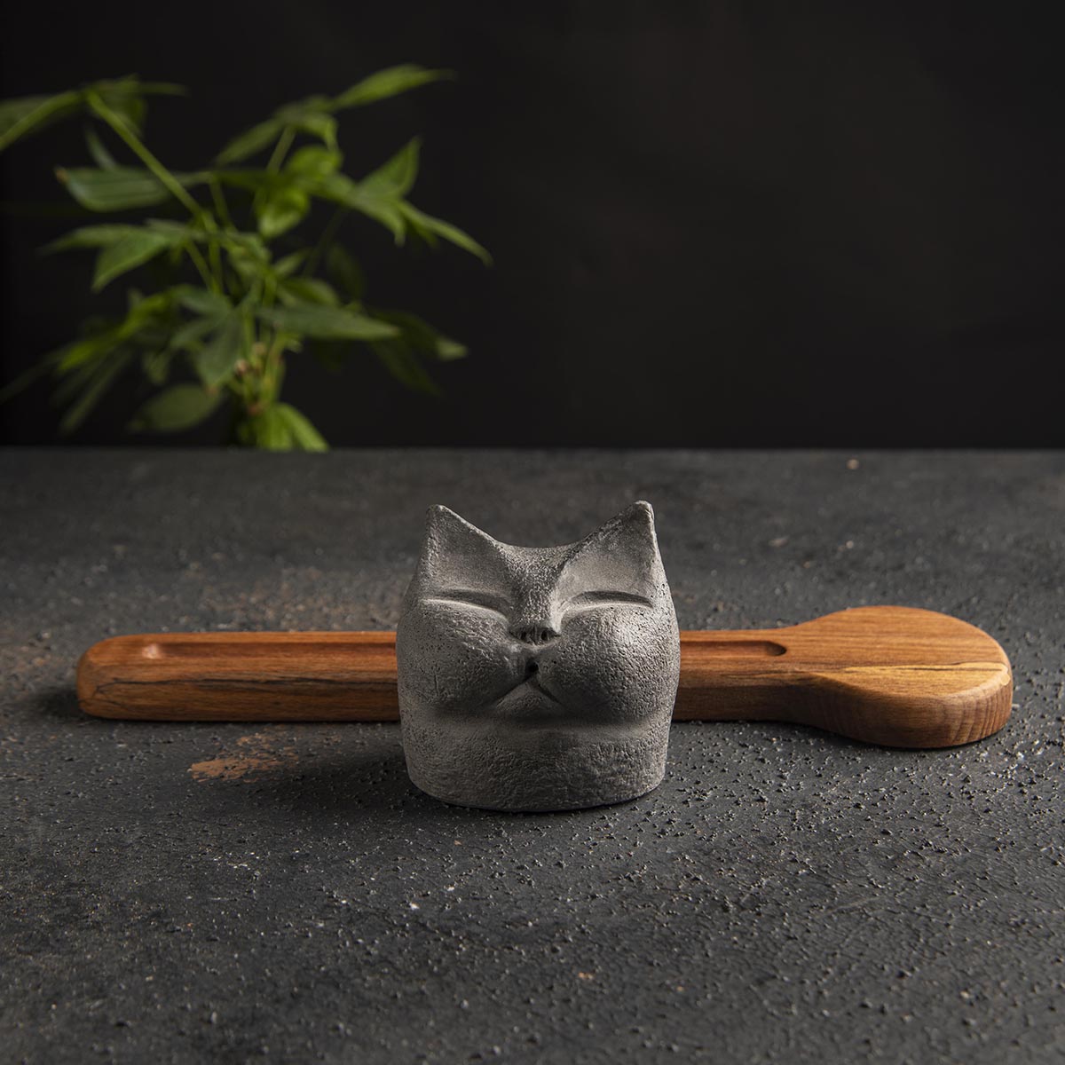 Cat Head Incense Holder with Beech Wood Tray & Satya Organic Incense. Handmade, Unique Design for Relaxation & Decor.