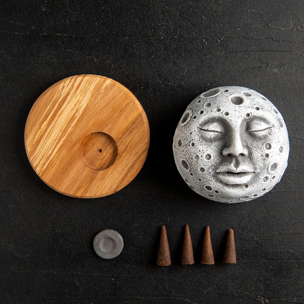 Handmade Moon Face Incense Burner with Sandalwood Cones Gift – Aromatherapy Ornament for Home Decor, Unique & Elegant.