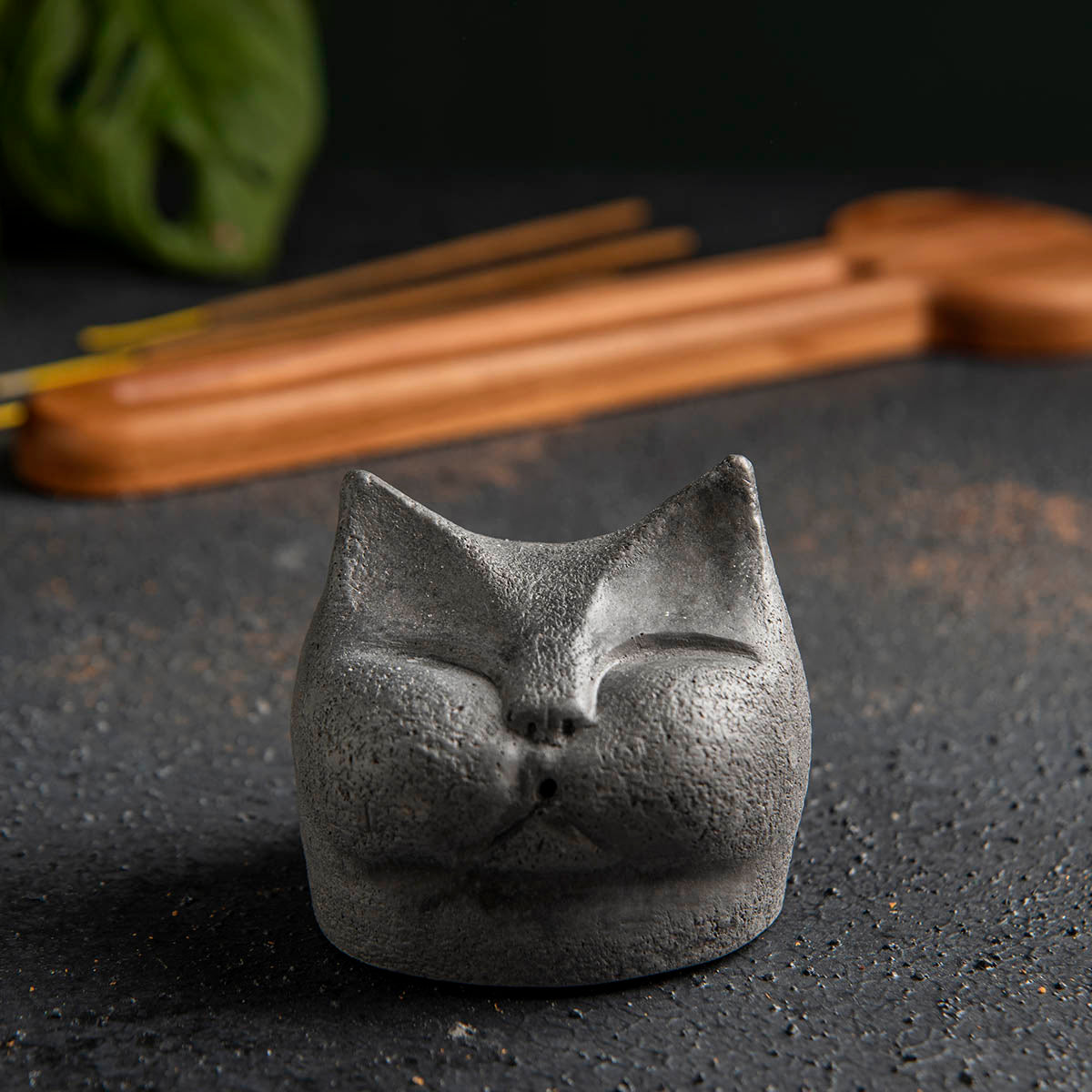 Cat Head Incense Holder with Beech Wood Tray & Satya Organic Incense. Handmade, Unique Design for Relaxation & Decor.